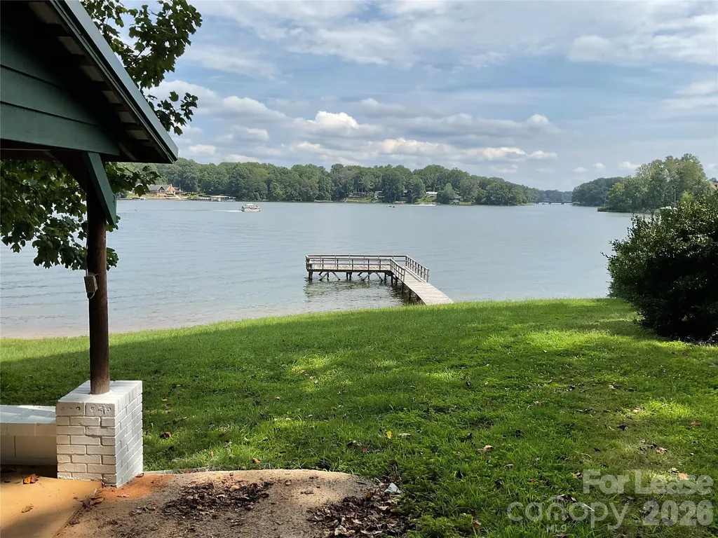 6950 Ingleside Drive Sherrills Ford NC 28673
