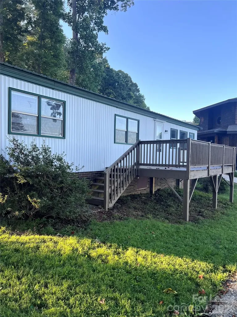 6950 Ingleside Drive Sherrills Ford NC 28673