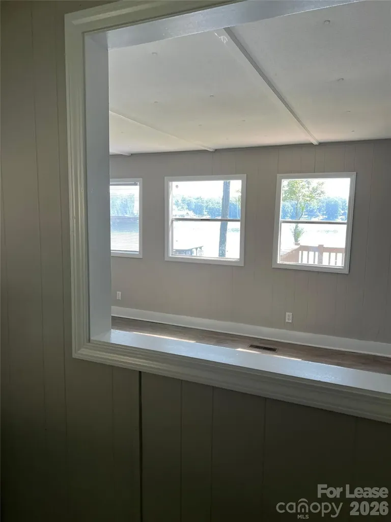 6950 Ingleside Drive Sherrills Ford NC 28673