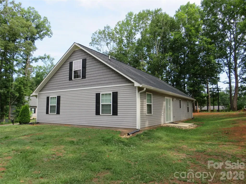 118 Tallyhoe Street Forest City NC 28043