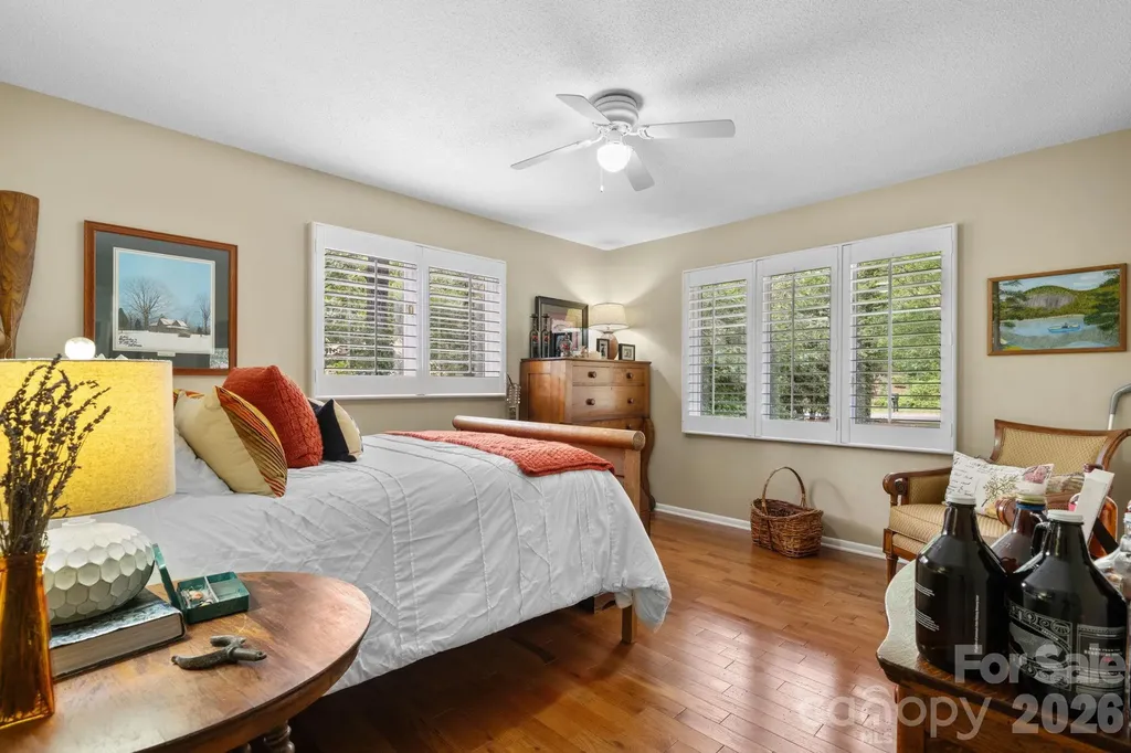 446 17th Avenue Drive NE Hickory NC 28601