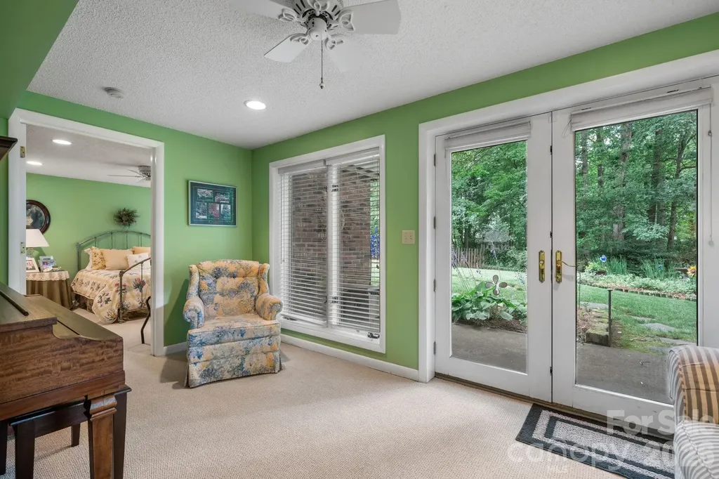 446 17th Avenue Drive NE Hickory NC 28601