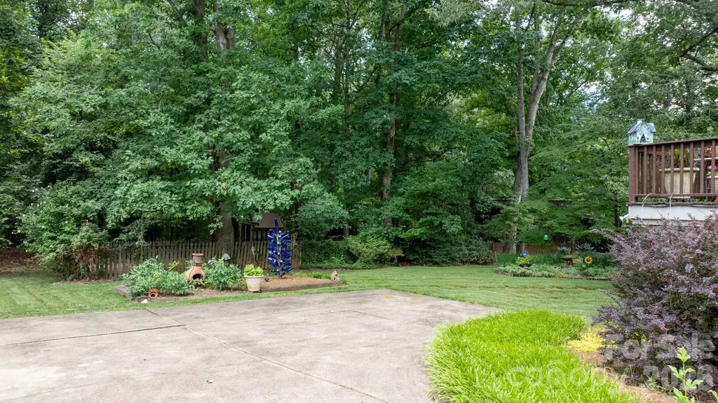 446 17th Avenue Drive NE Hickory NC 28601