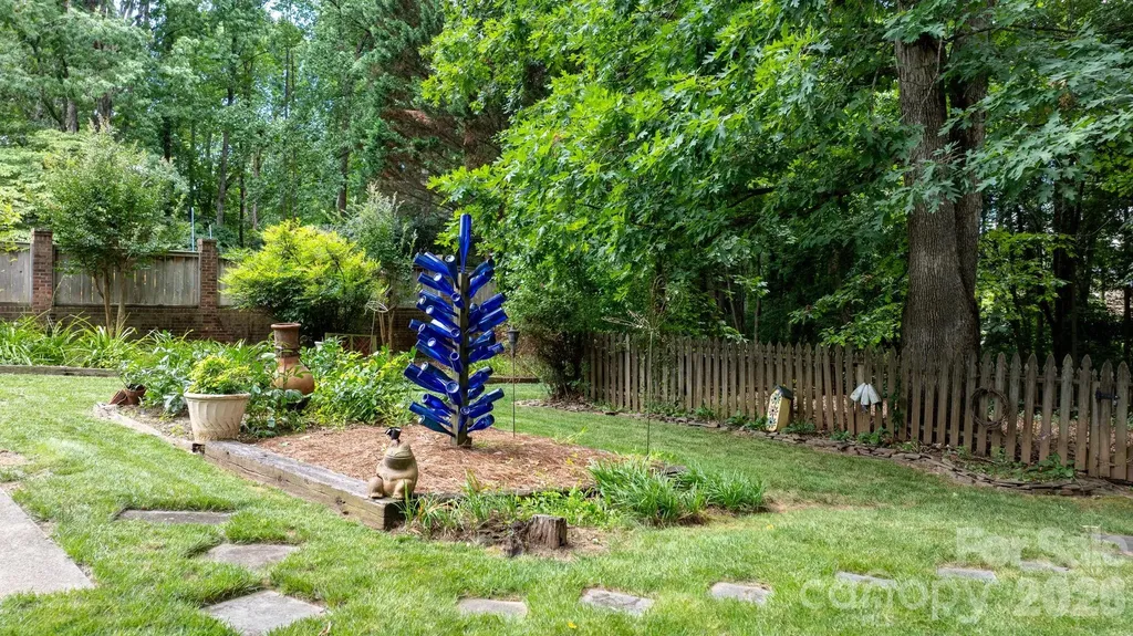 446 17th Avenue Drive NE Hickory NC 28601