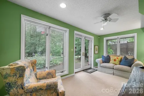 446 17th Avenue Drive NE Hickory NC 28601
