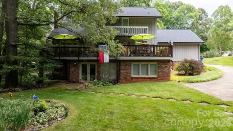 446 17th Avenue Drive NE Hickory NC 28601