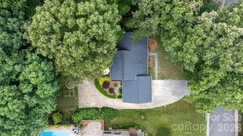 446 17th Avenue Drive NE Hickory NC 28601