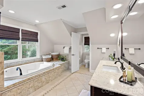 4533 Noras Path Road Charlotte NC 28226