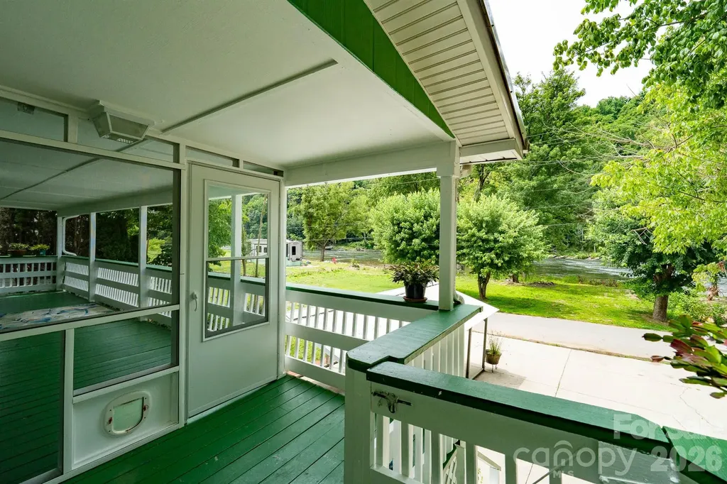 389 Rollins Road Marshall NC 28753