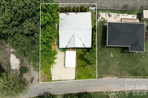 389 Rollins Road Marshall NC 28753