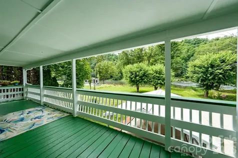 389 Rollins Road Marshall NC 28753