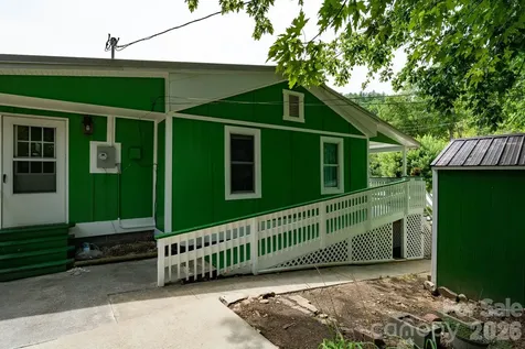 389 Rollins Road Marshall NC 28753