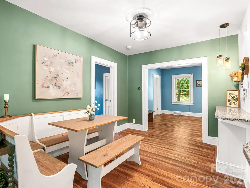 148 Sand Hill Road Asheville NC 28806