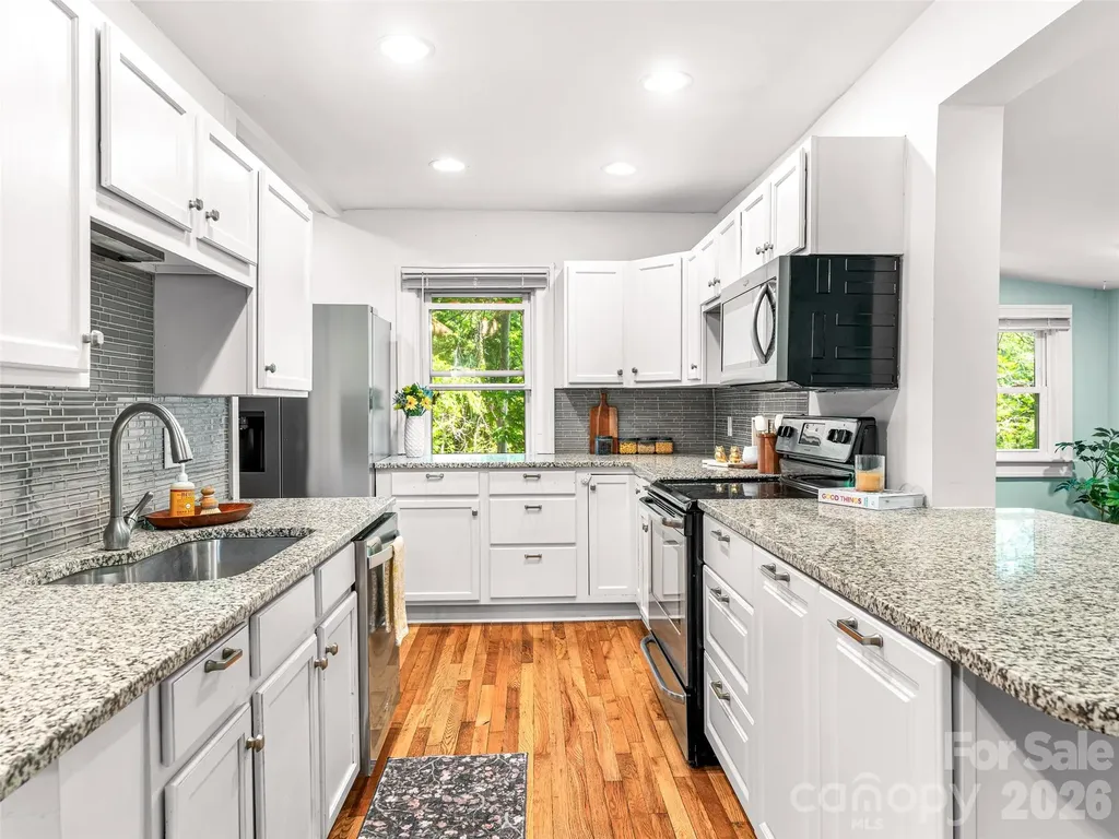 148 Sand Hill Road Asheville NC 28806