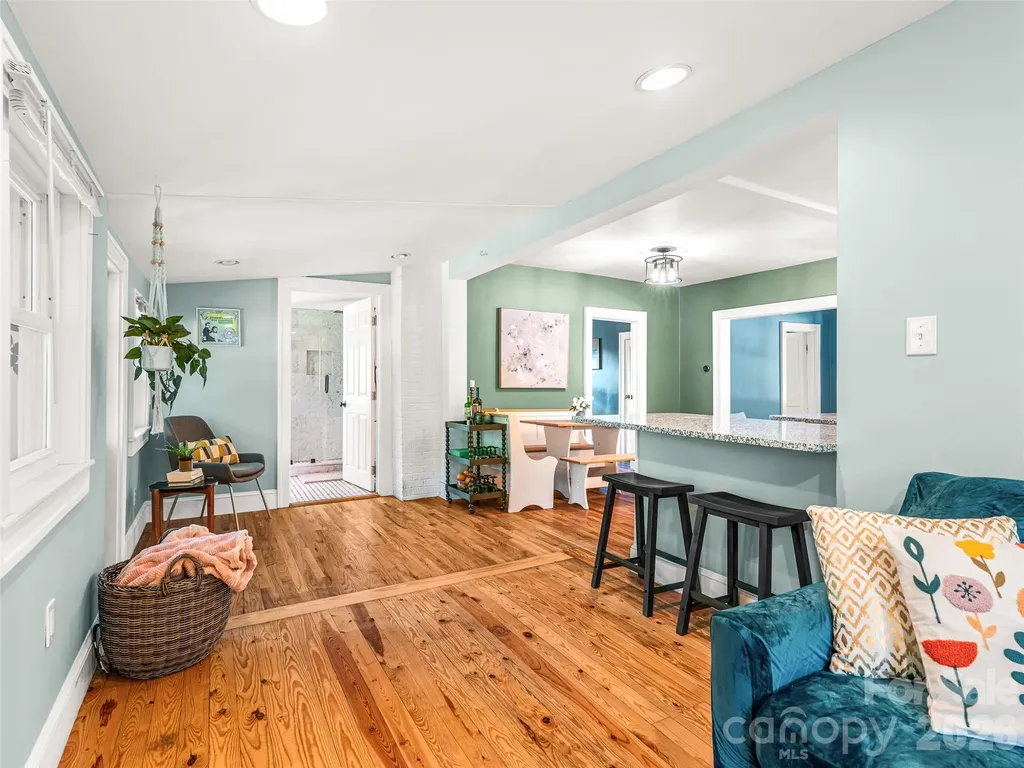 148 Sand Hill Road Asheville NC 28806