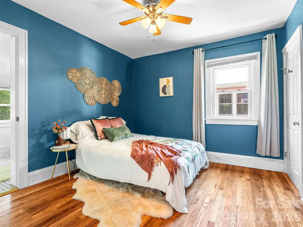 148 Sand Hill Road Asheville NC 28806