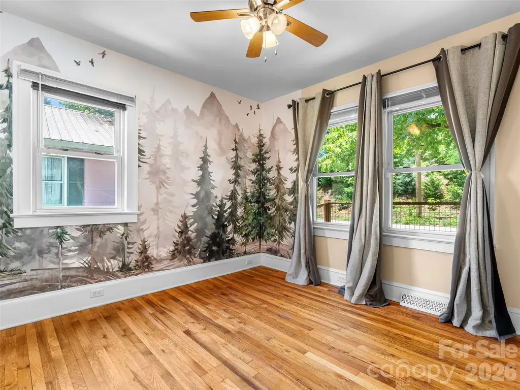 148 Sand Hill Road Asheville NC 28806
