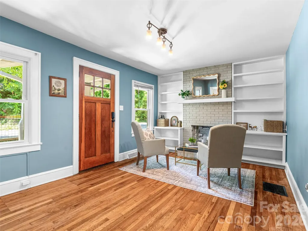148 Sand Hill Road Asheville NC 28806