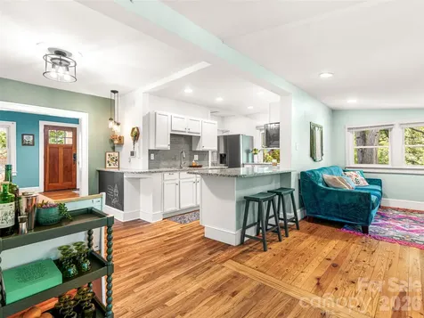 148 Sand Hill Road Asheville NC 28806