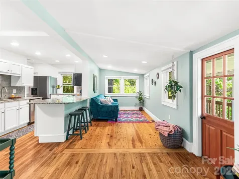 148 Sand Hill Road Asheville NC 28806