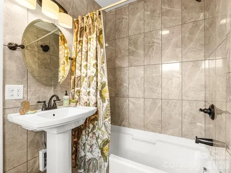 148 Sand Hill Road Asheville NC 28806