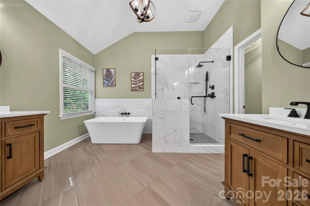 2615 Providence Hills Drive Matthews NC 28105