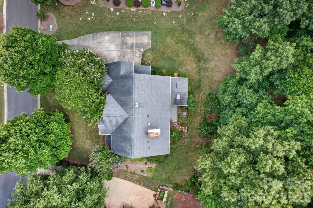 2615 Providence Hills Drive Matthews NC 28105