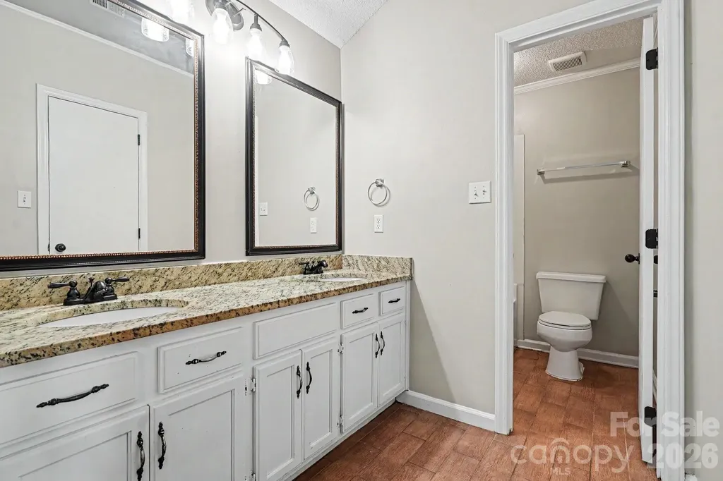 10826 Hunters Trace Court Charlotte NC 28262