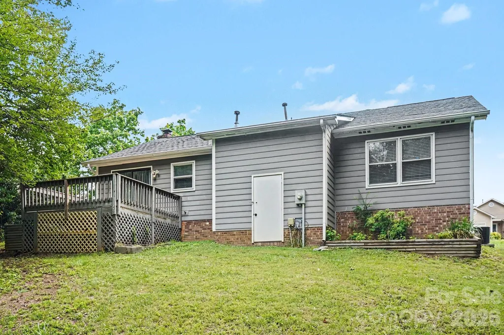 10826 Hunters Trace Court Charlotte NC 28262