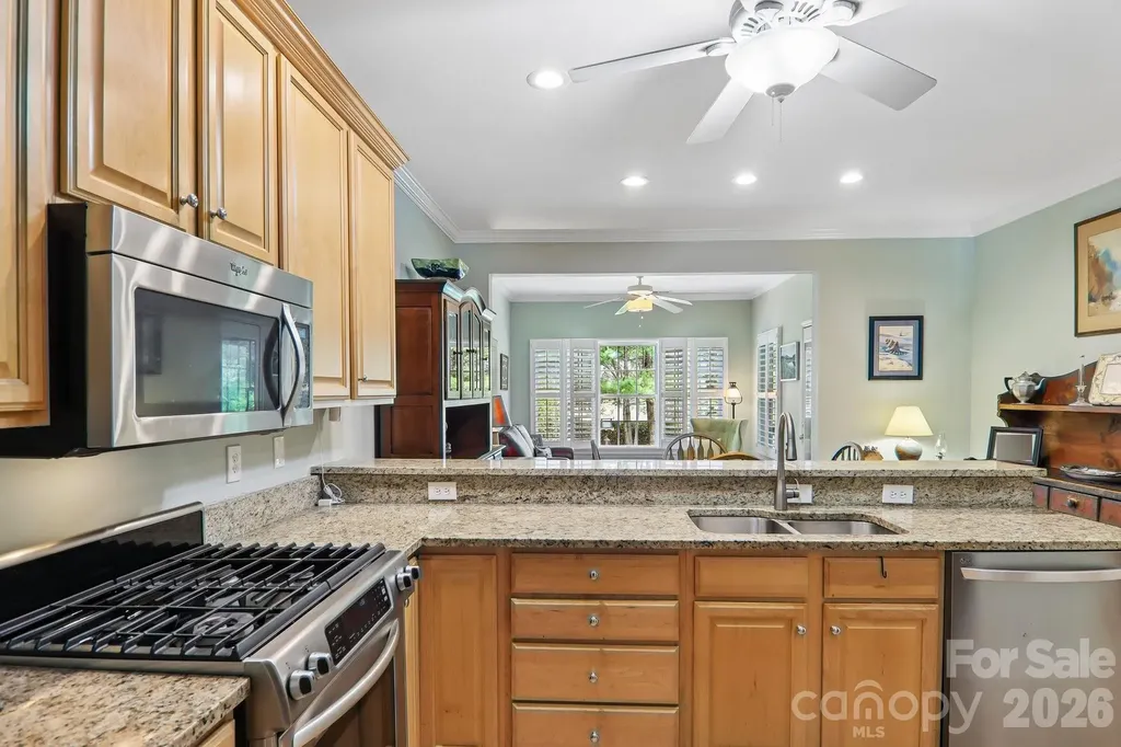 54 Victoria Park Drive Hendersonville NC 28792