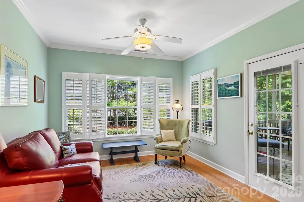 54 Victoria Park Drive Hendersonville NC 28792