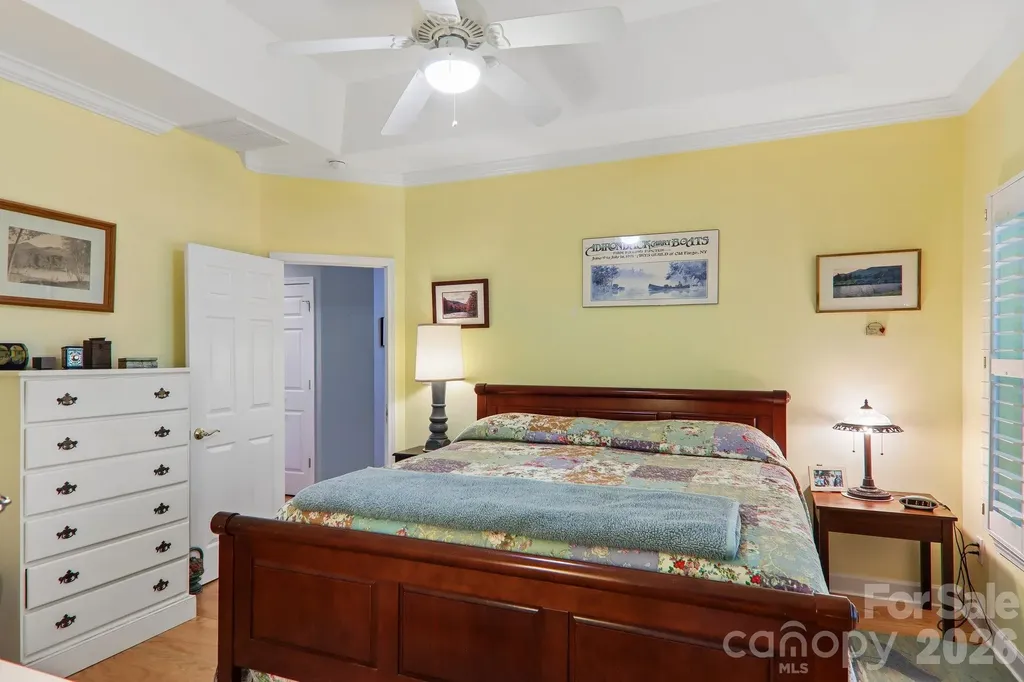 54 Victoria Park Drive Hendersonville NC 28792