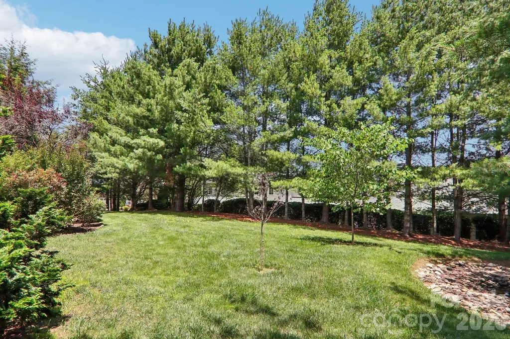 54 Victoria Park Drive Hendersonville NC 28792