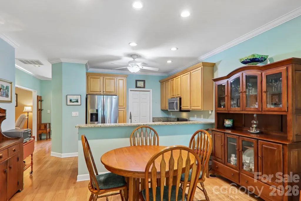 54 Victoria Park Drive Hendersonville NC 28792