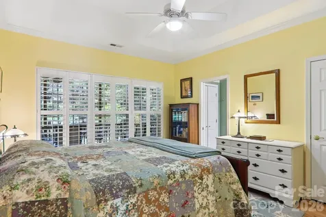 54 Victoria Park Drive Hendersonville NC 28792