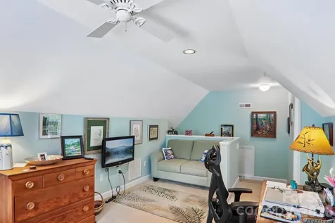 54 Victoria Park Drive Hendersonville NC 28792