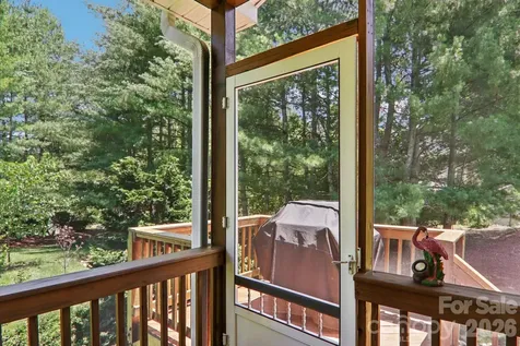 54 Victoria Park Drive Hendersonville NC 28792