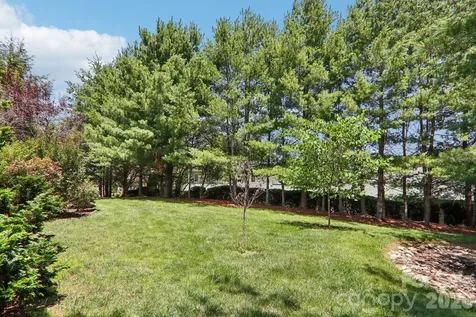 54 Victoria Park Drive Hendersonville NC 28792