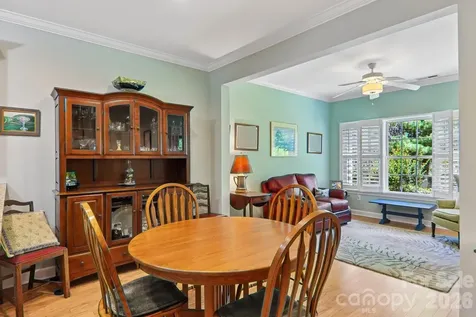 54 Victoria Park Drive Hendersonville NC 28792