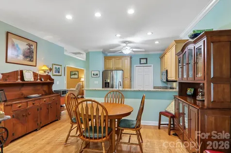54 Victoria Park Drive Hendersonville NC 28792