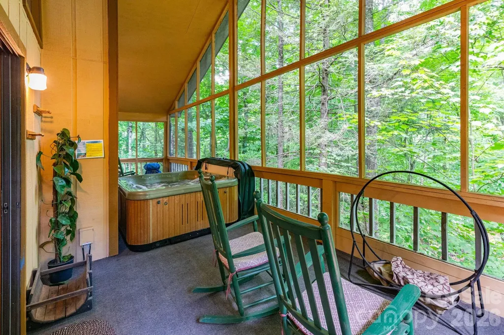 86 Mountain Road Maggie Valley NC 28751
