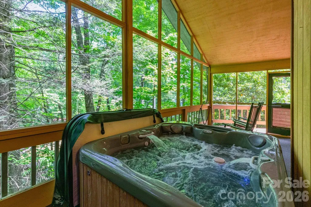 86 Mountain Road Maggie Valley NC 28751