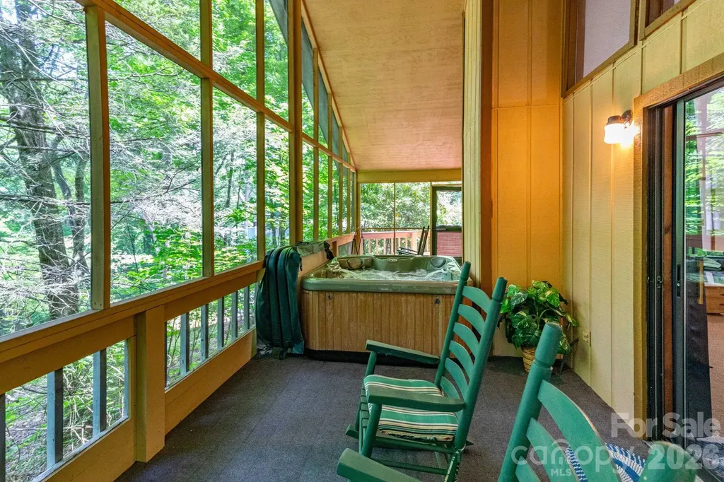 86 Mountain Road Maggie Valley NC 28751