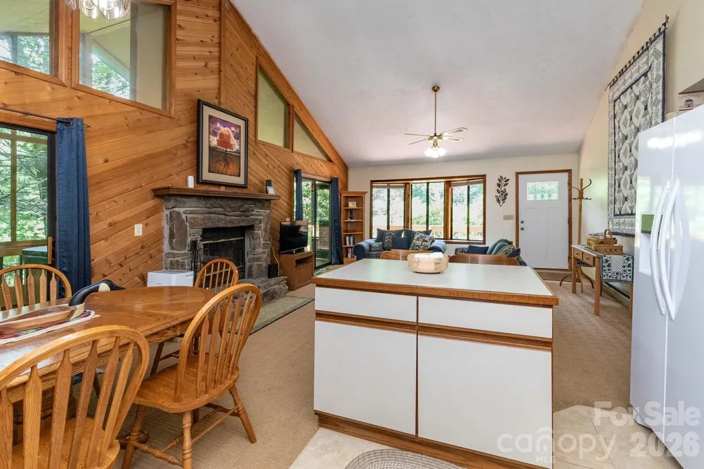 86 Mountain Road Maggie Valley NC 28751