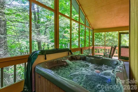 86 Mountain Road Maggie Valley NC 28751