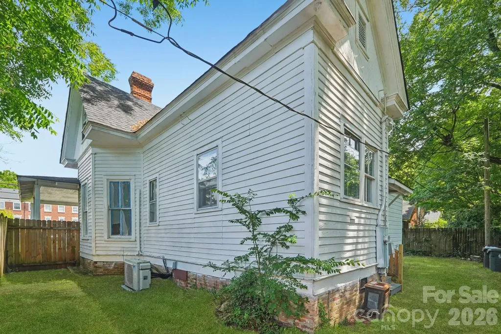 105 W Houston Street Monroe NC 28112
