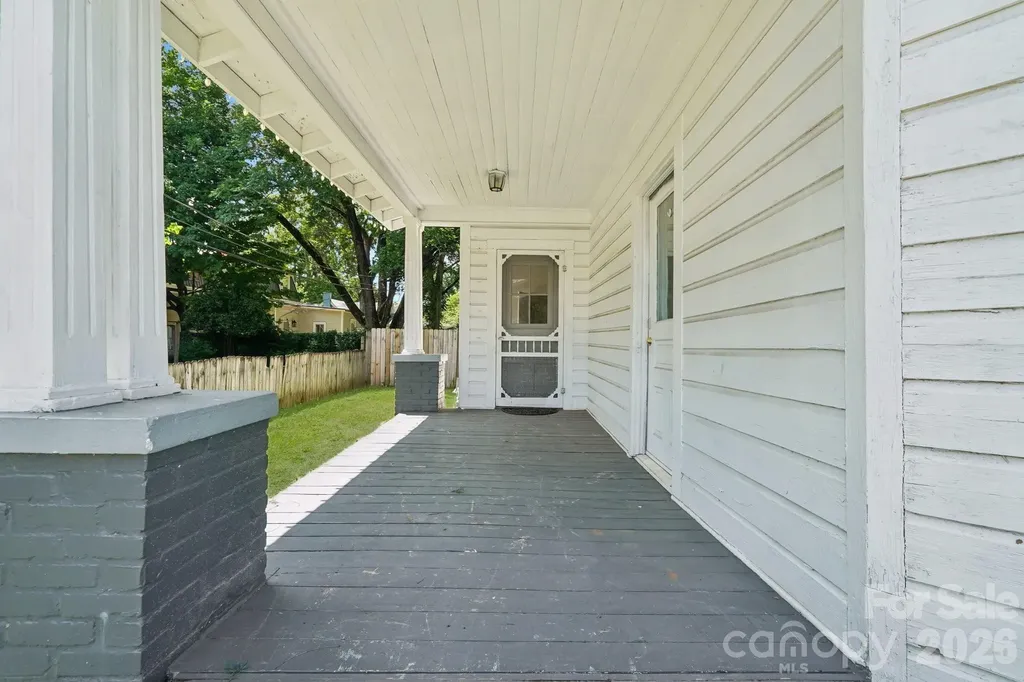 105 W Houston Street Monroe NC 28112
