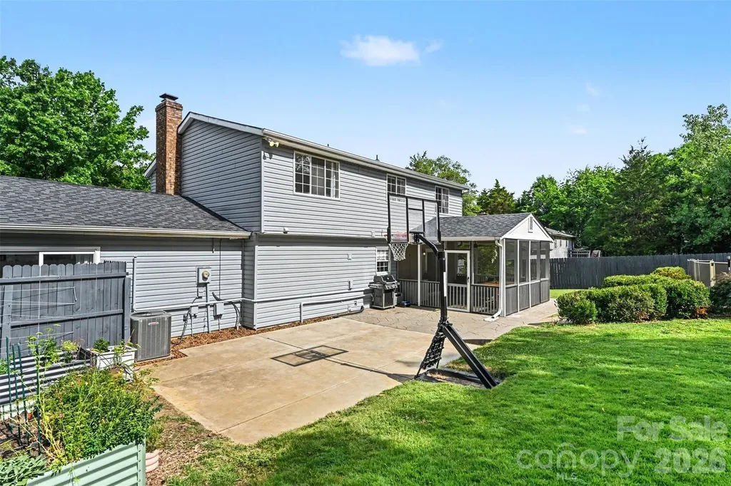5821 Shadow Creek Road Charlotte NC 28226