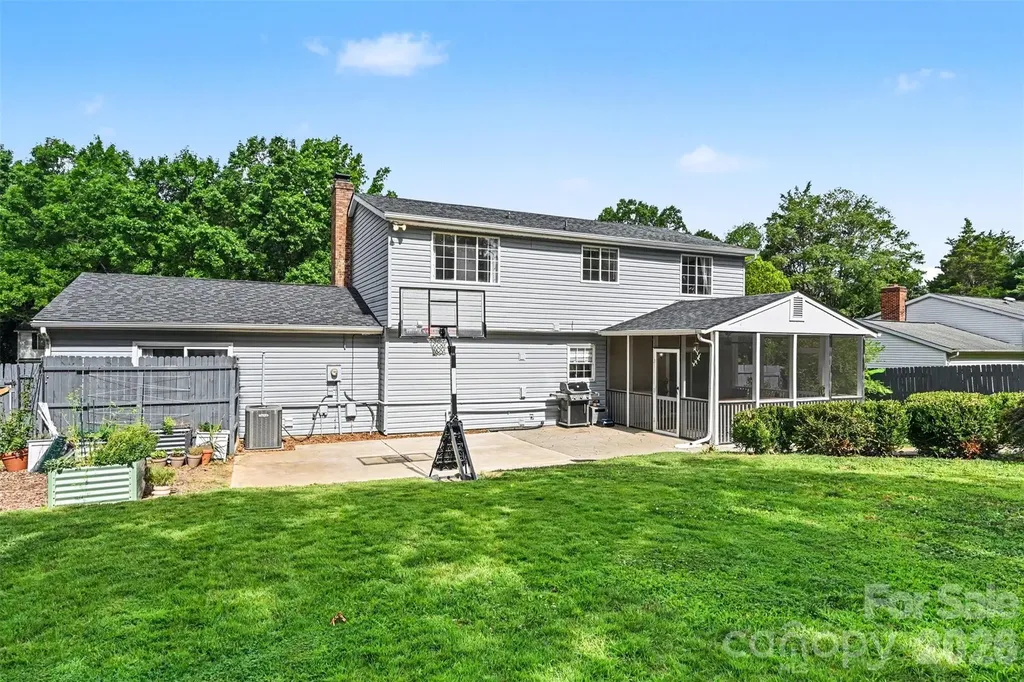5821 Shadow Creek Road Charlotte NC 28226