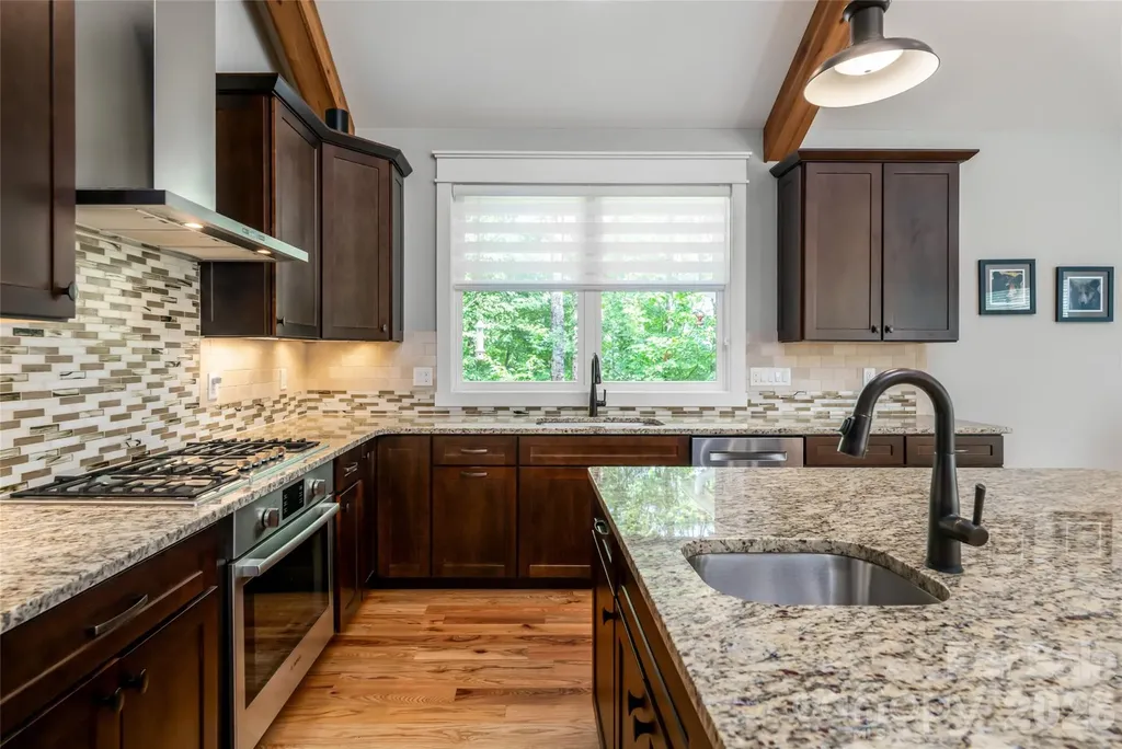 8 Sugarland Ridge Road Fairview NC 28730